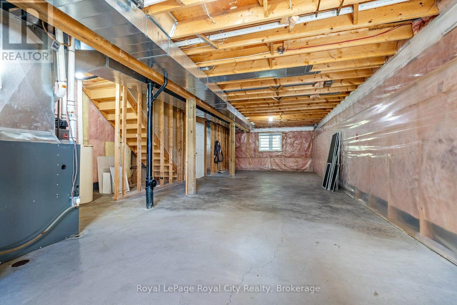 589 HARVEY STREET - Image 33