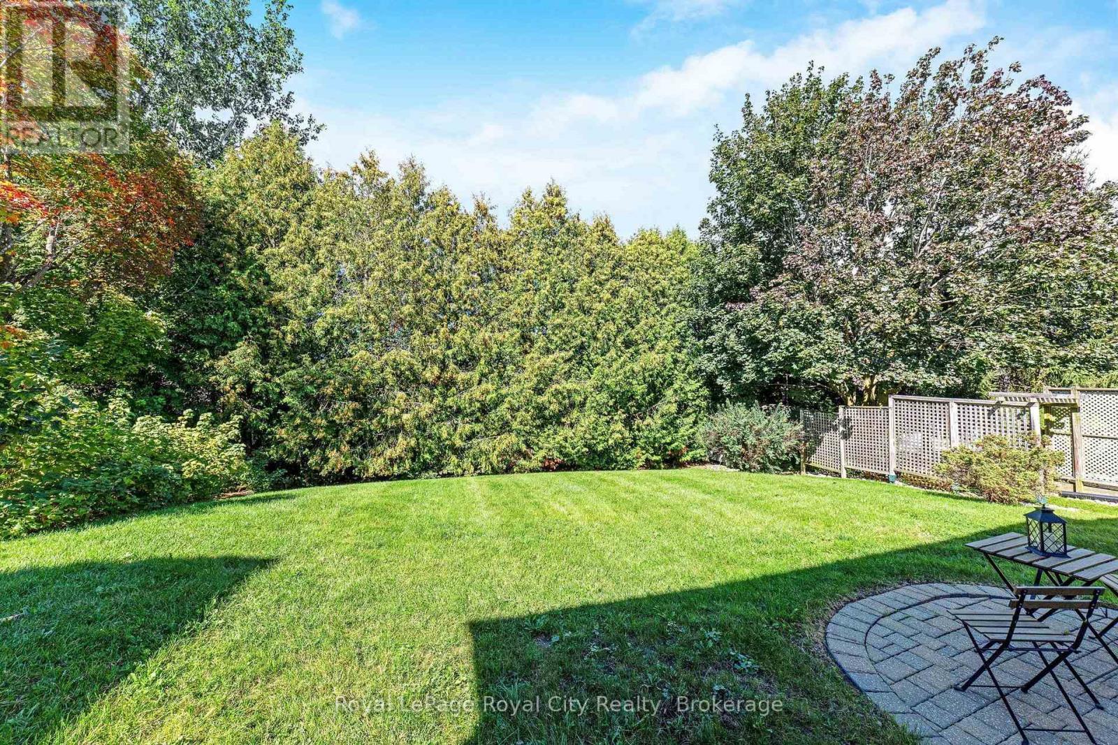 589 HARVEY STREET - 35