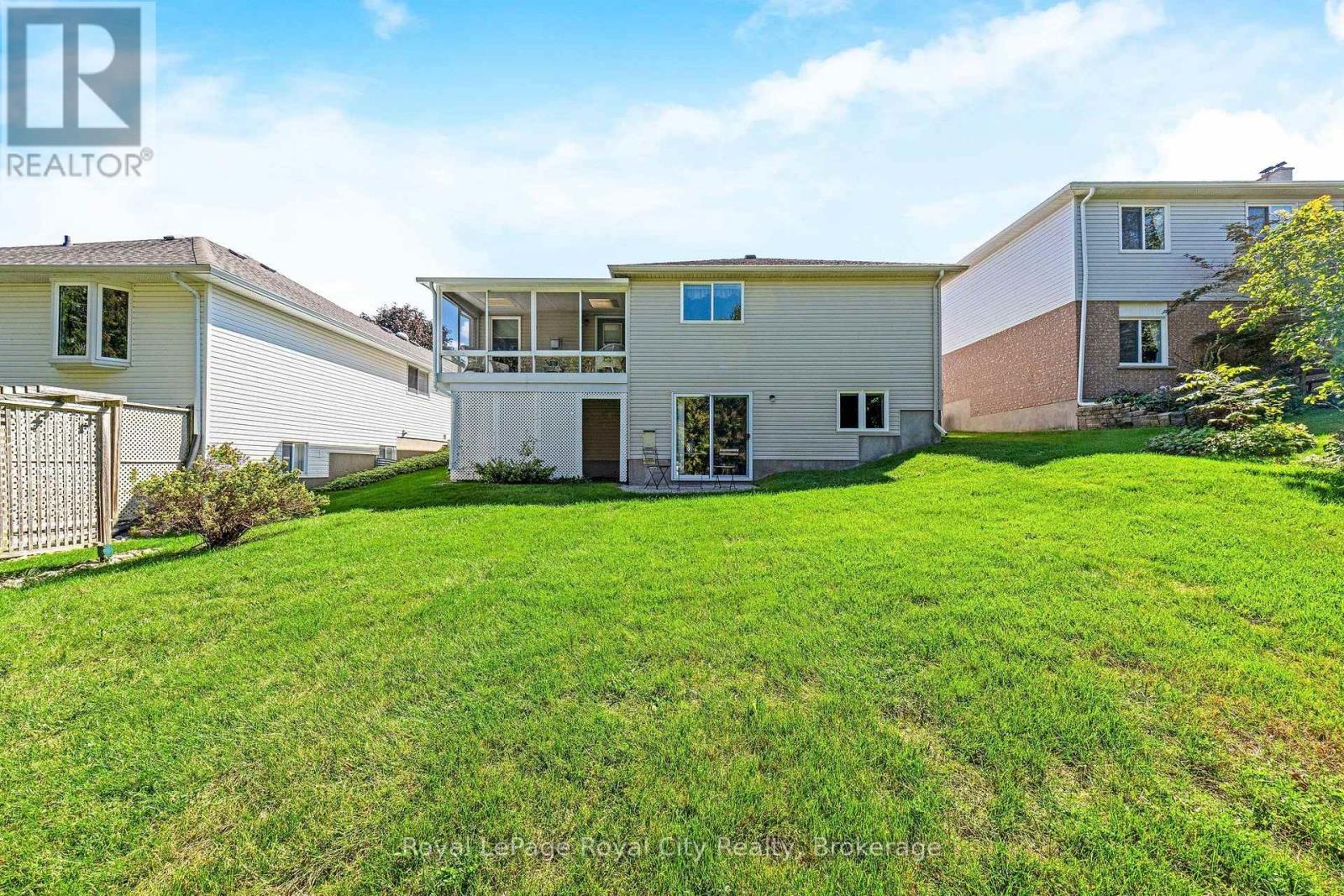 589 HARVEY STREET - 36