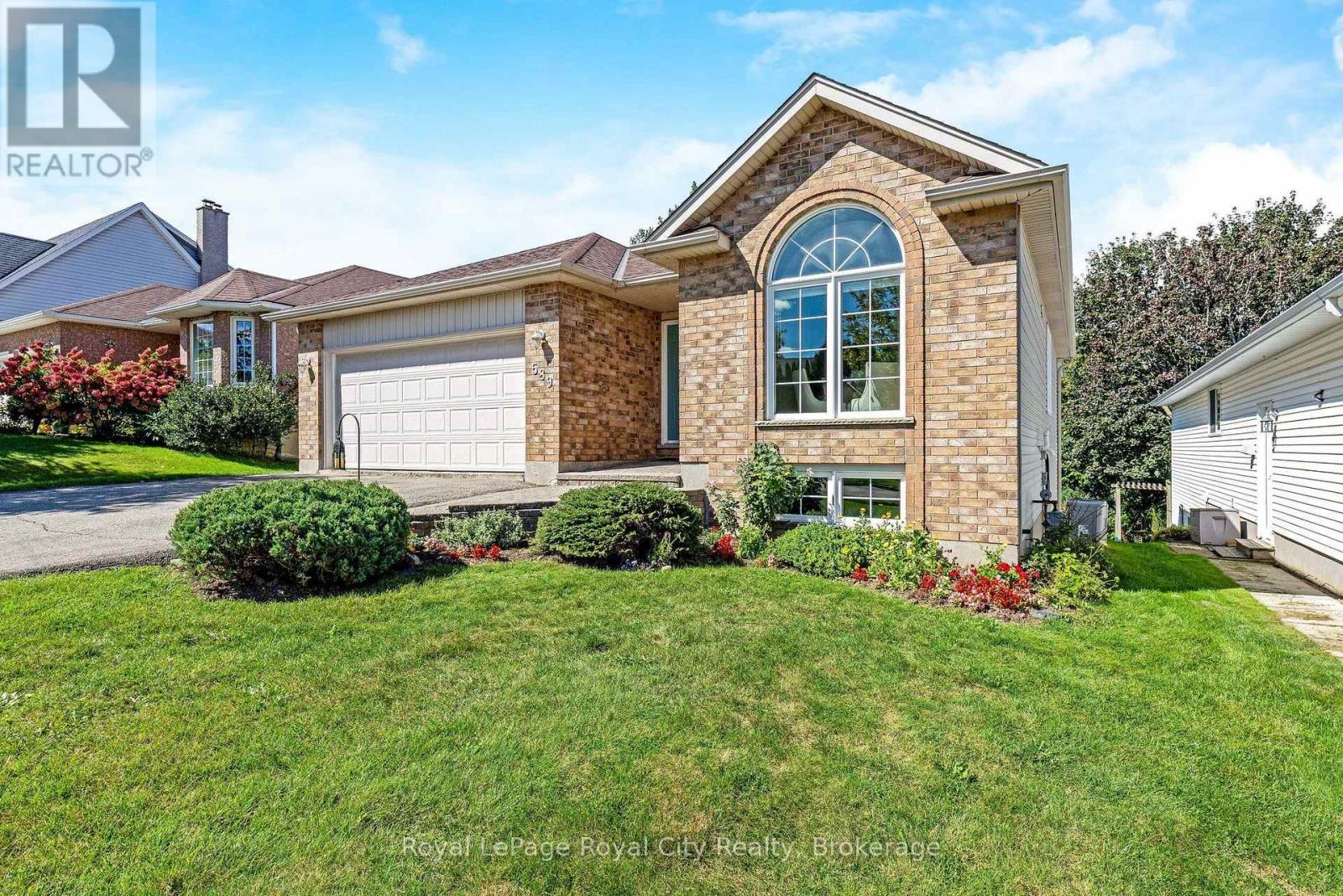 589 HARVEY STREET - 6