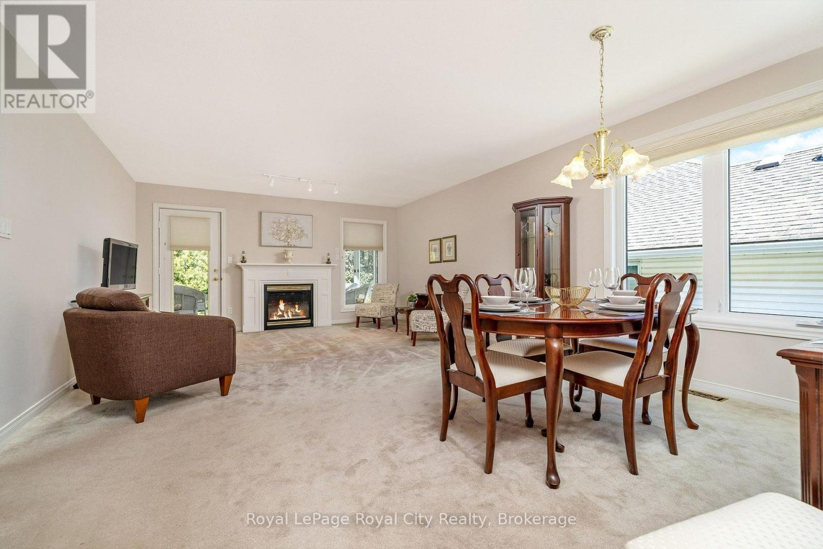 589 HARVEY STREET - 8