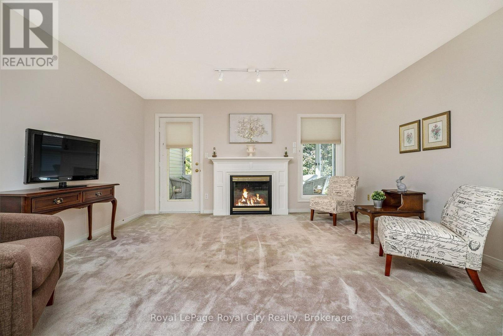 589 HARVEY STREET - 9