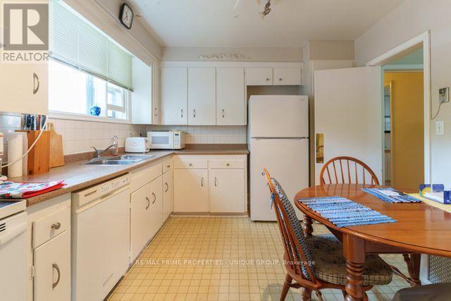 51 HEATH STREET E - 5