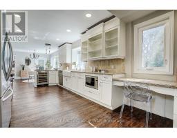 19 Lower Links Road, Toronto, ON M2P1H5 Photo 16