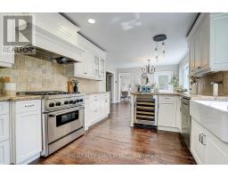 19 Lower Links Road, Toronto, ON M2P1H5 Photo 18