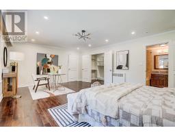 19 Lower Links Road, Toronto, ON M2P1H5 Photo 24