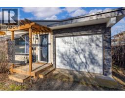 Kitchen - 458-460 Keithley Road, Kelowna, BC V1X2N7 Photo 9