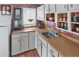 131 Humphrey Street, photo 7