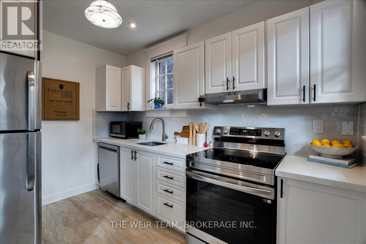 25 OAK PARK AVENUE - Image 14