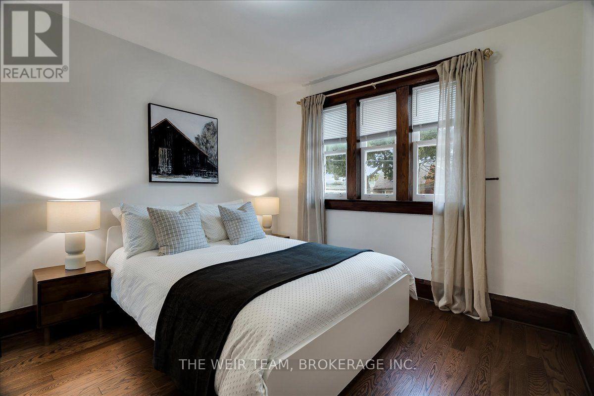 25 OAK PARK AVENUE - Image 22