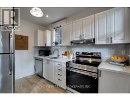 25 Oak Park Avenue, Toronto, ON M4C4L8 Photo 14