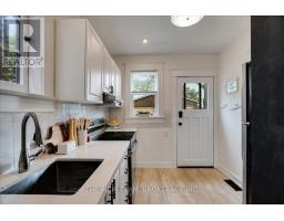 25 Oak Park Avenue, Toronto, ON M4C4L8 Photo 15