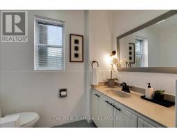 25 Oak Park Avenue, Toronto, ON M4C4L8 Photo 24