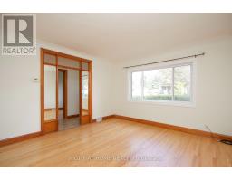 Kitchen - 488 Cromwell Avenue, Oshawa, ON L1J4V2 Photo 9
