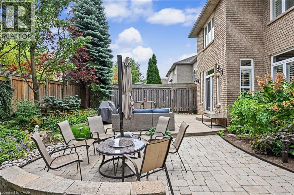 83 PORTSMOUTH Crescent - 40
