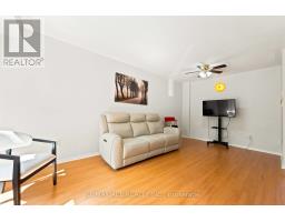 Bedroom 2 - 16 White's Hill Avenue, Markham, ON L6B1C1 Photo 6