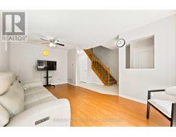 Bedroom 3 - 16 White's Hill Avenue, Markham, ON L6B1C1 Photo 7