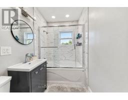49 Barrhead Crescent, Toronto, ON M9W3Z8 Photo 11