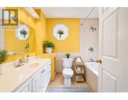 49 Barrhead Crescent, Toronto, ON M9W3Z8 Photo 7