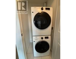 903 - 204 Burnhamthorpe Road E, Mississauga, ON L5A0B3 Photo 9