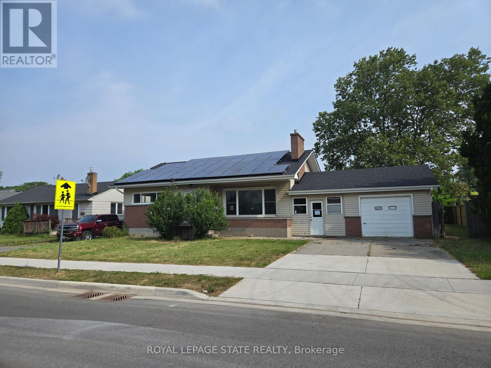 16 BRODERICK AVENUE