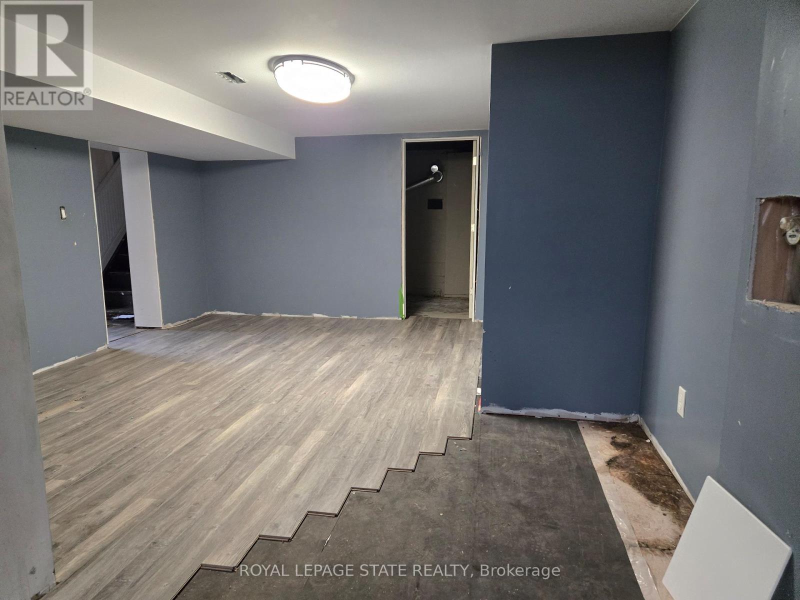 16 BRODERICK AVENUE - Image 28