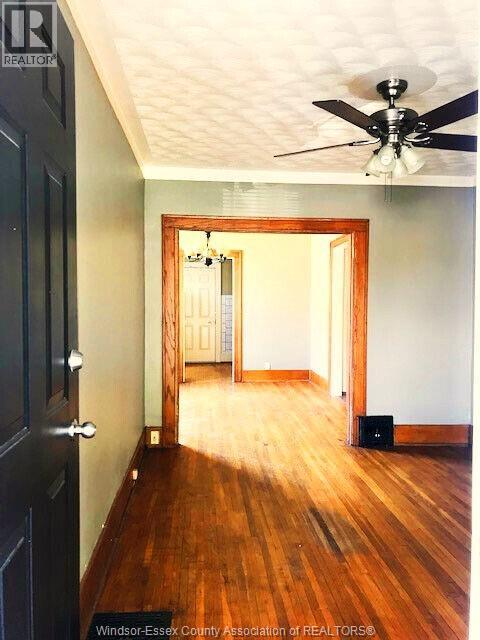 597-599 GILES BOULEVARD East - 25
