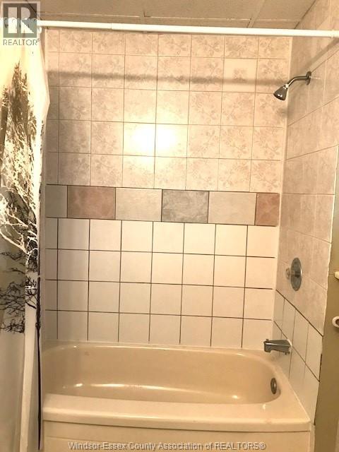 597-599 GILES BOULEVARD East - 29