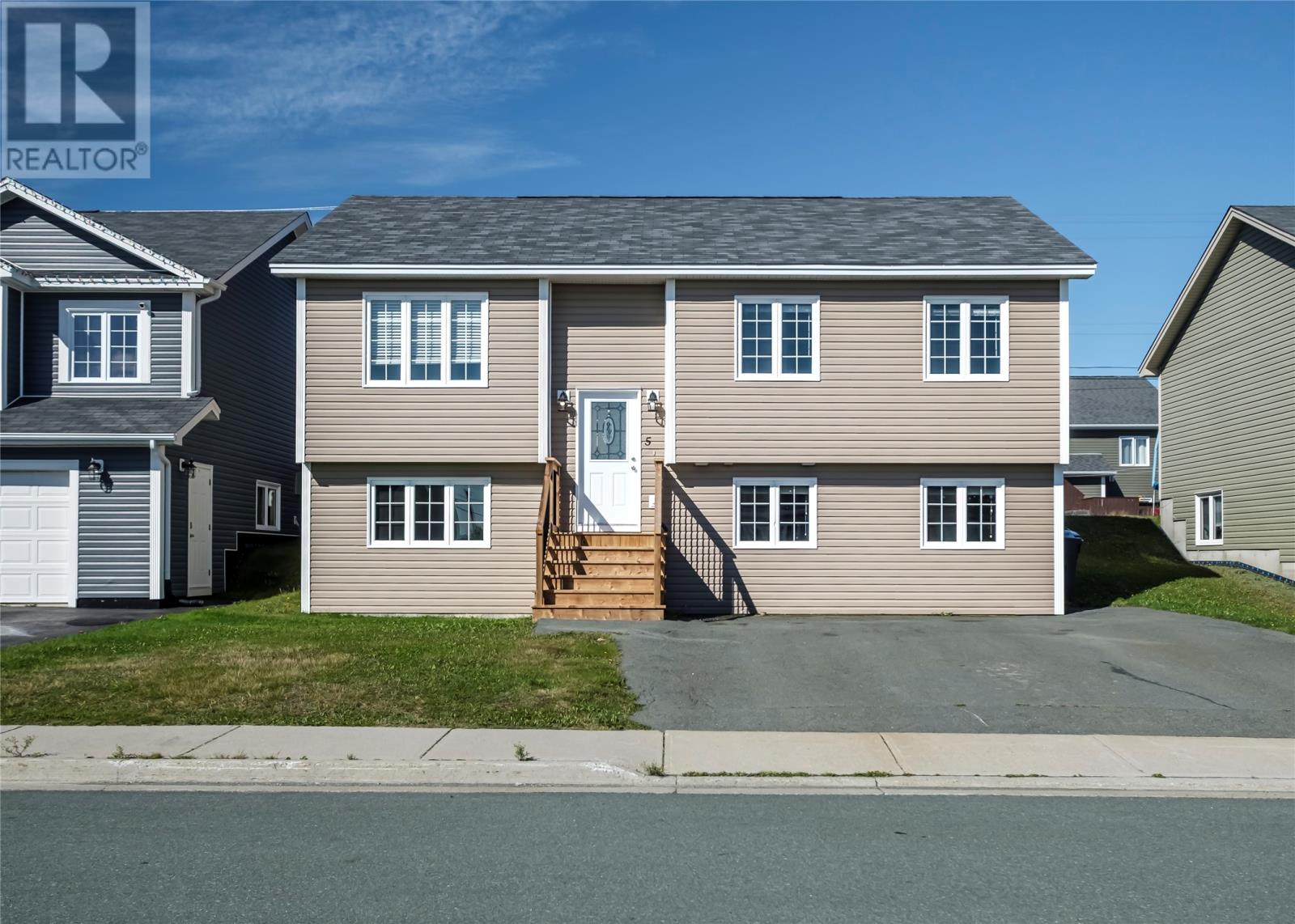 5 Mayfair Avenue, Paradise, Newfoundland & Labrador, A1L0Y7, Paradise, Newfoundland & Labrador — photo 2 of 5