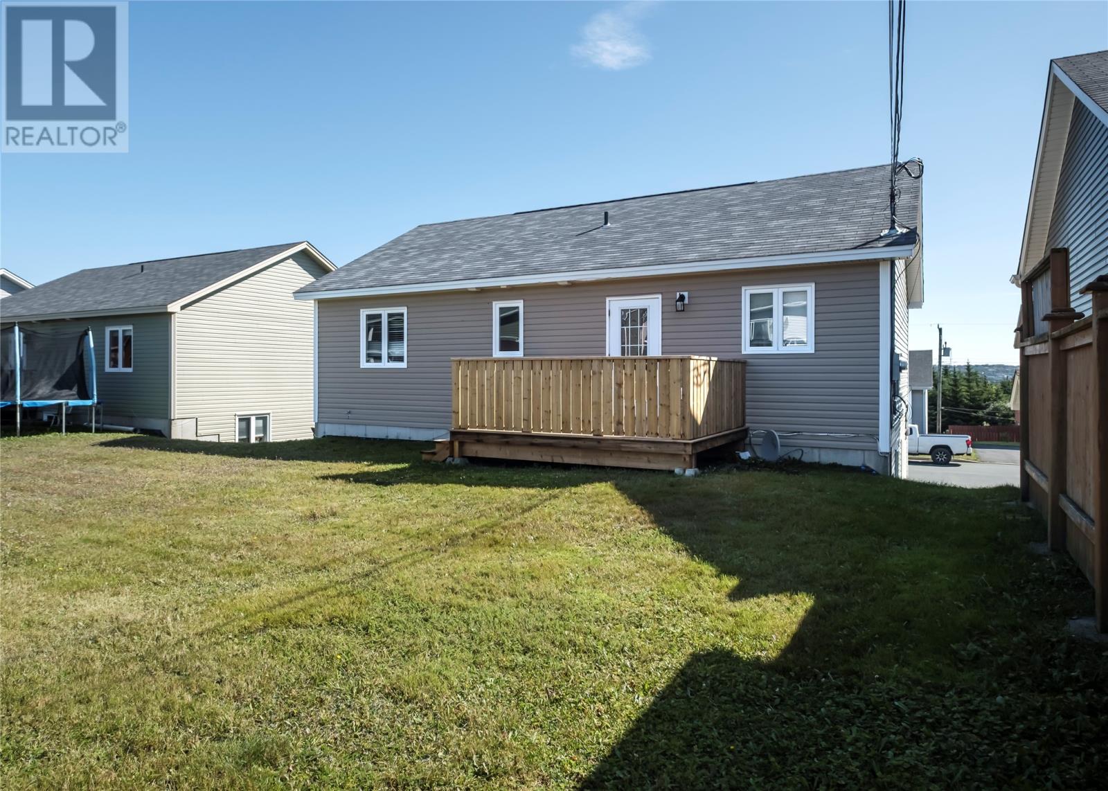 5 Mayfair Avenue, Paradise, Newfoundland & Labrador, A1L0Y7, Paradise, Newfoundland & Labrador — photo 3 of 5