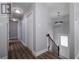 5 Mayfair Avenue thumbnail 17