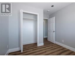 5 Mayfair Avenue thumbnail 37