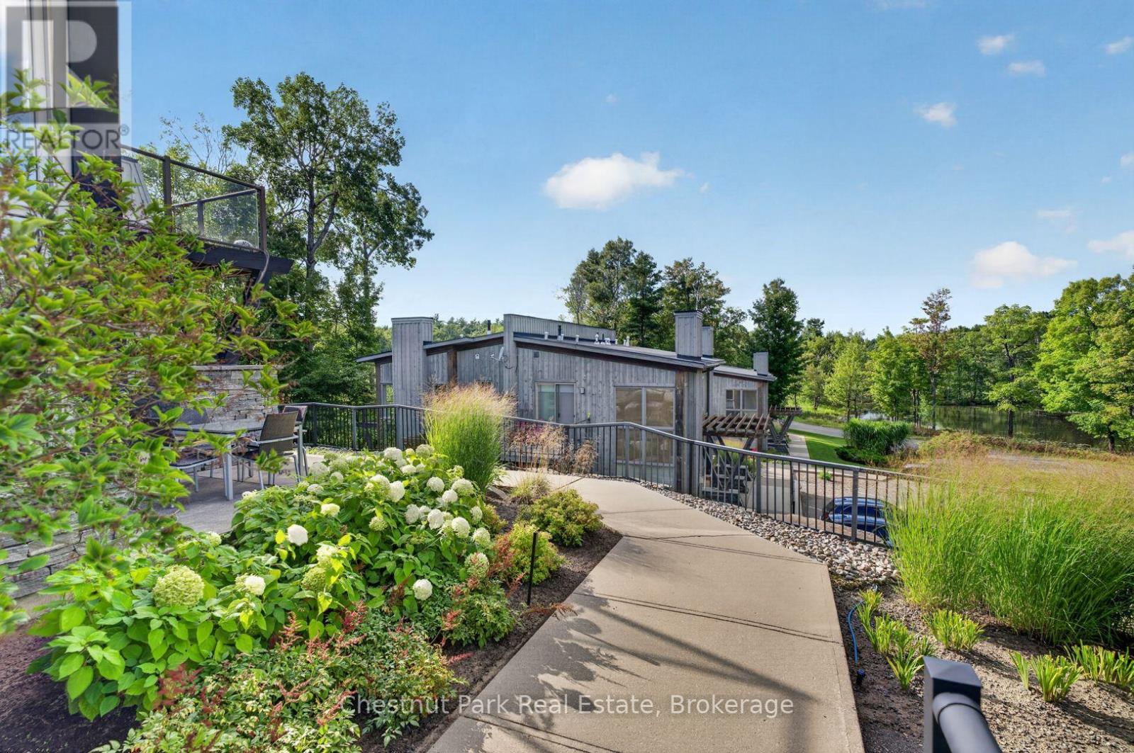 20 CARRICK TRAIL - 12
