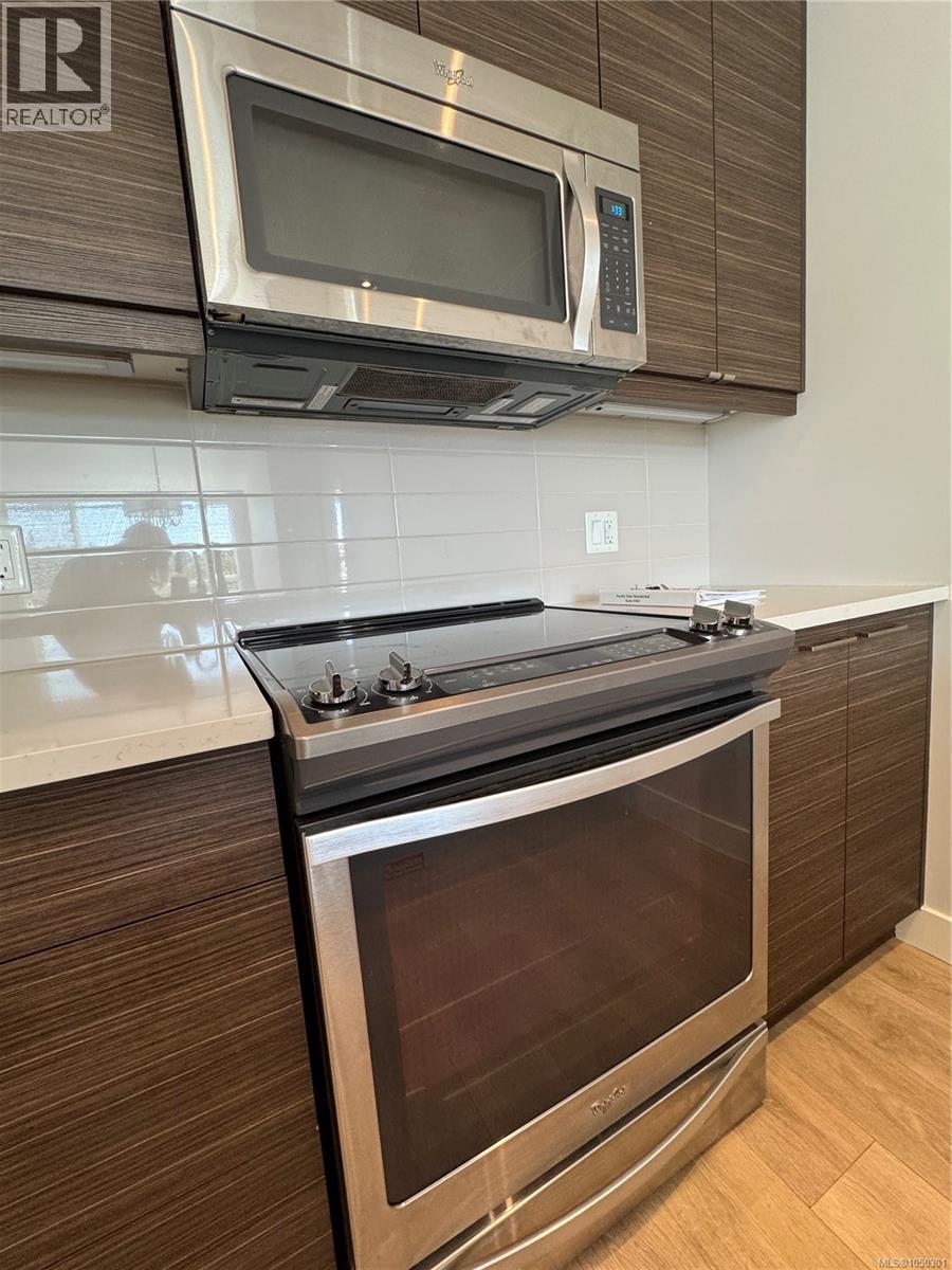 #303 300 Belmont Rd - 7