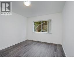 Den - 3092 Albany St, Victoria, BC V9A1R5 Photo 9