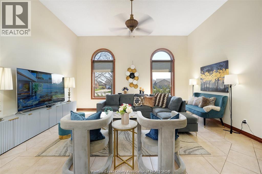 172 POINTE WEST DRIVE - 8