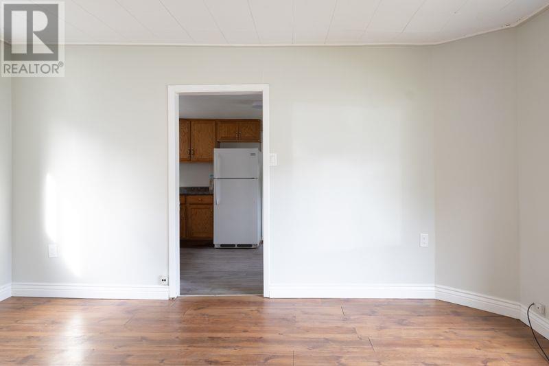 405 John ST - 7