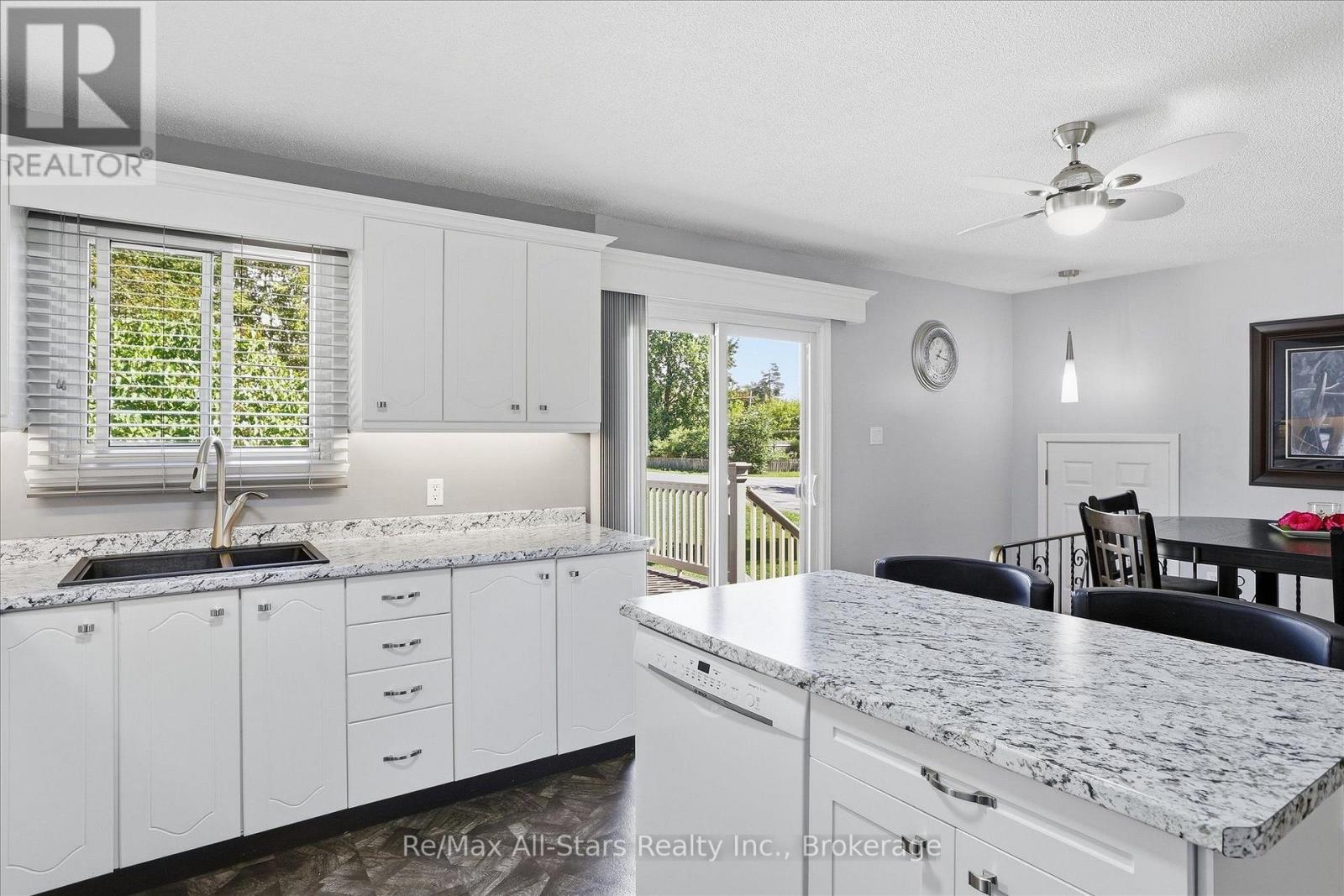 10 EMILY STREET N - 12