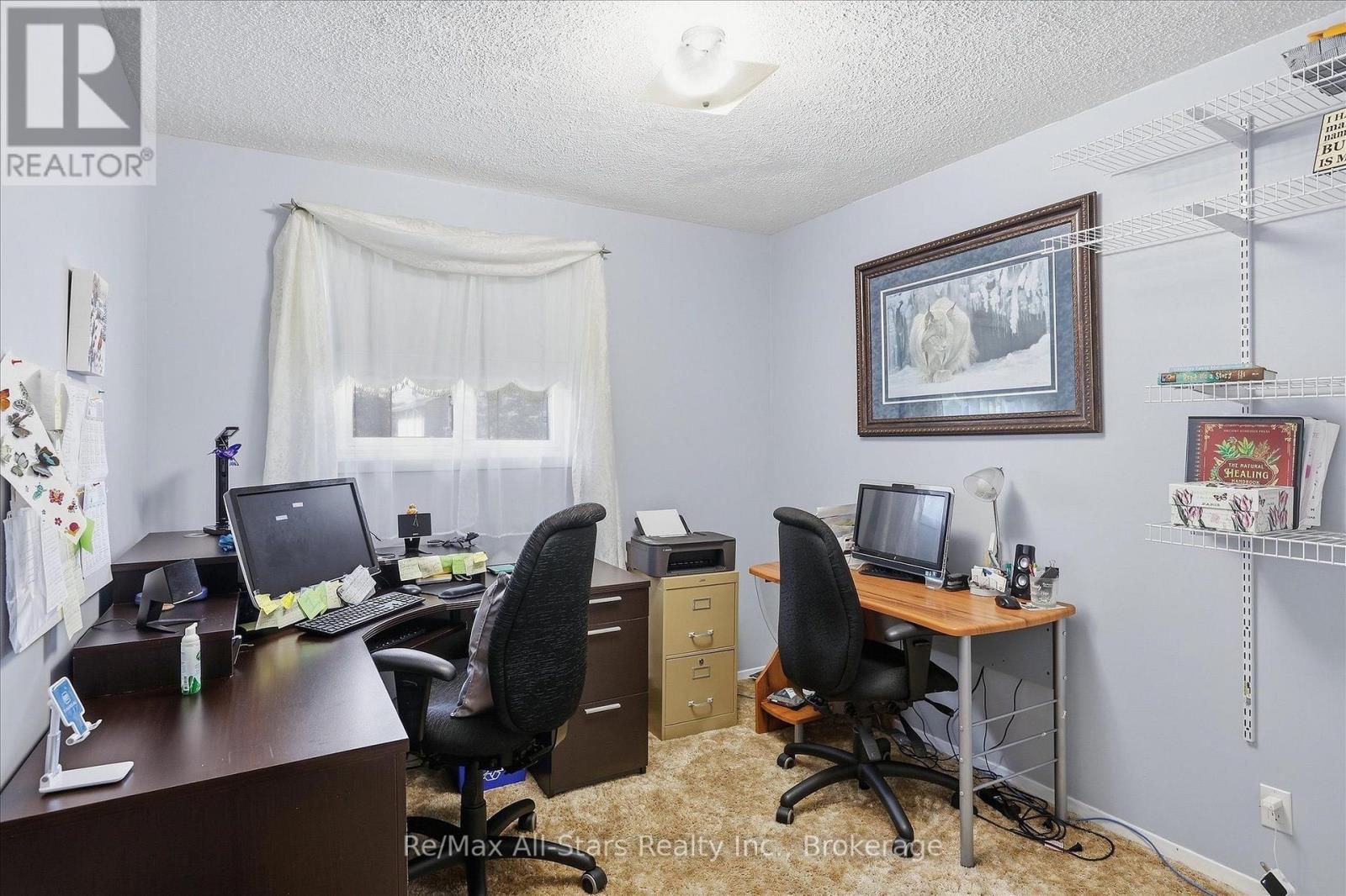 10 EMILY STREET N - 22