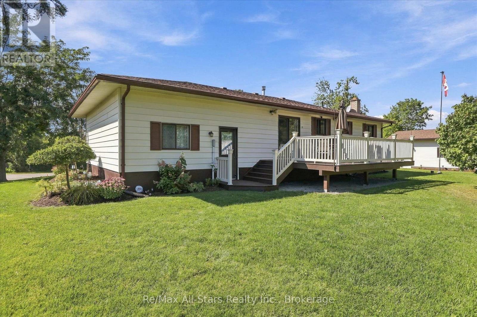 10 EMILY STREET N - 34