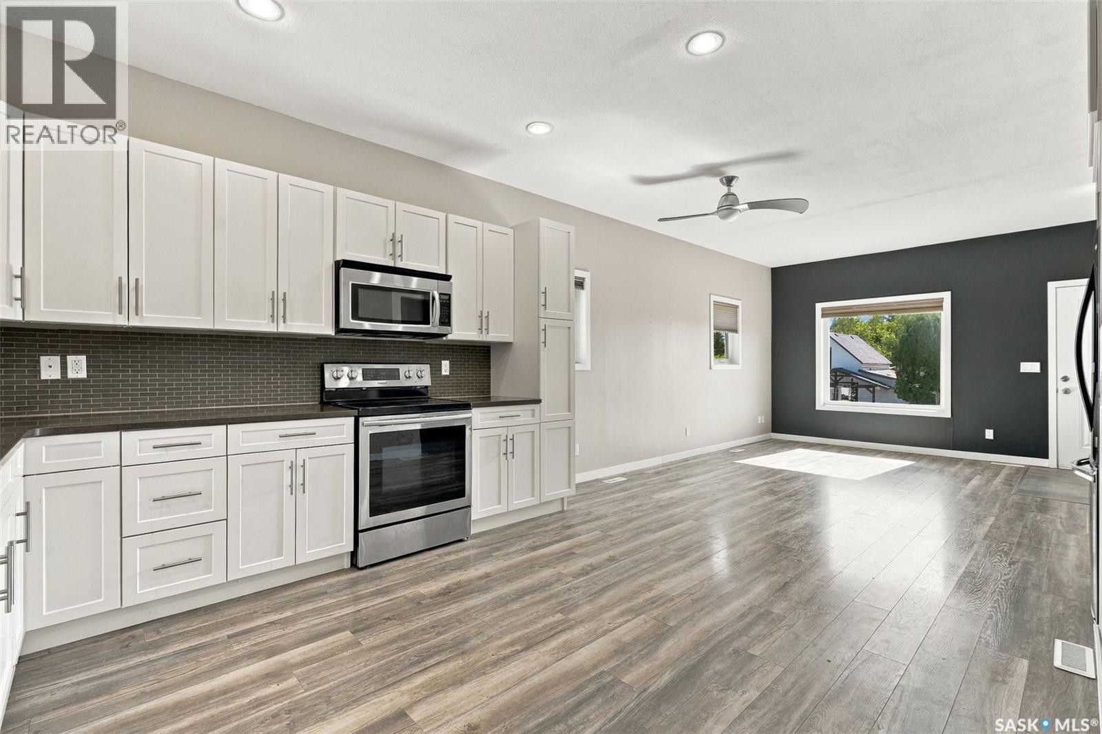406 3rd STREET, Kenaston — photo 10