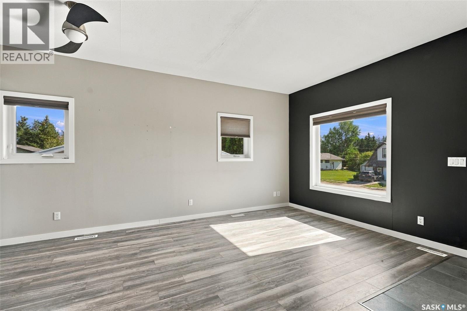406 3rd STREET, Kenaston — photo 5