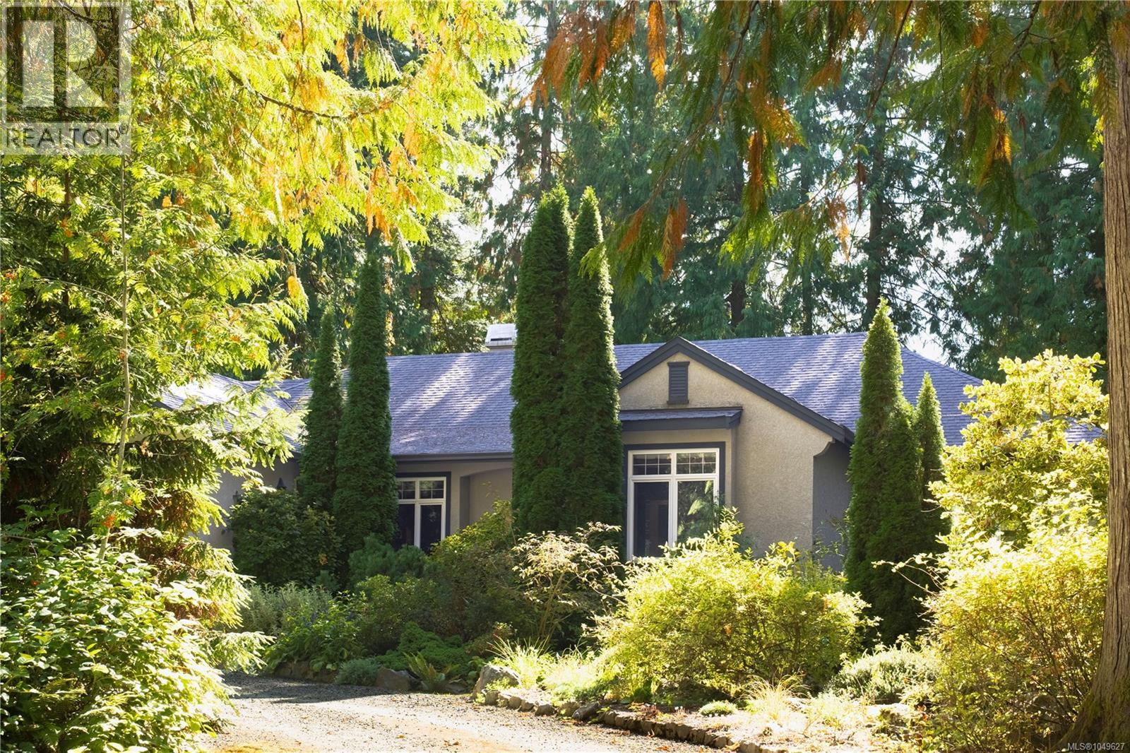 671 Dalkeith Ave - 46