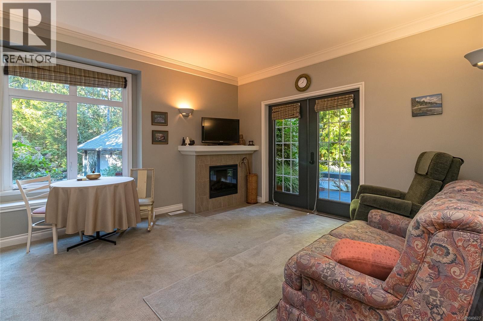 671 Dalkeith Ave - 28