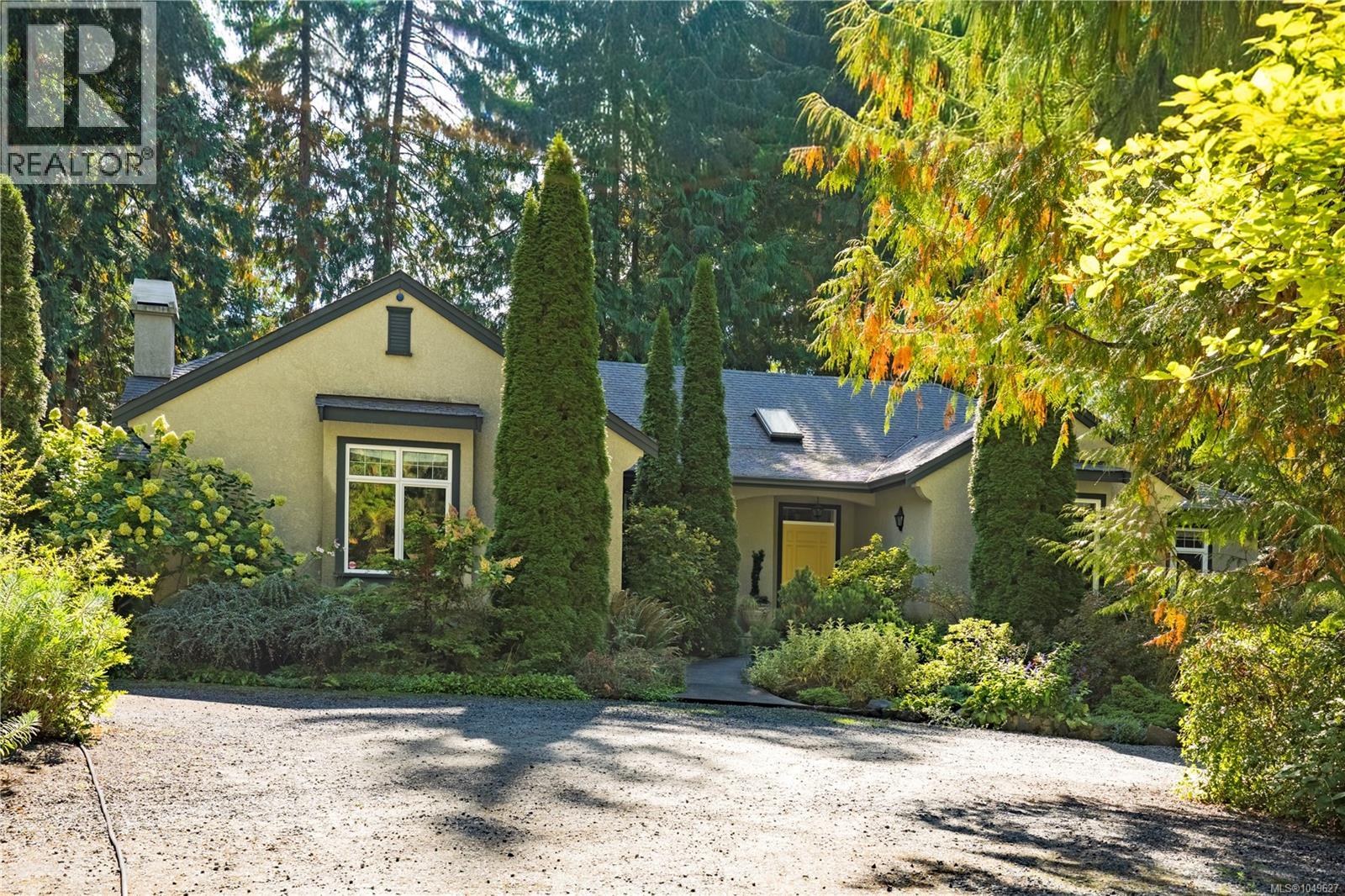671 Dalkeith Ave - 4