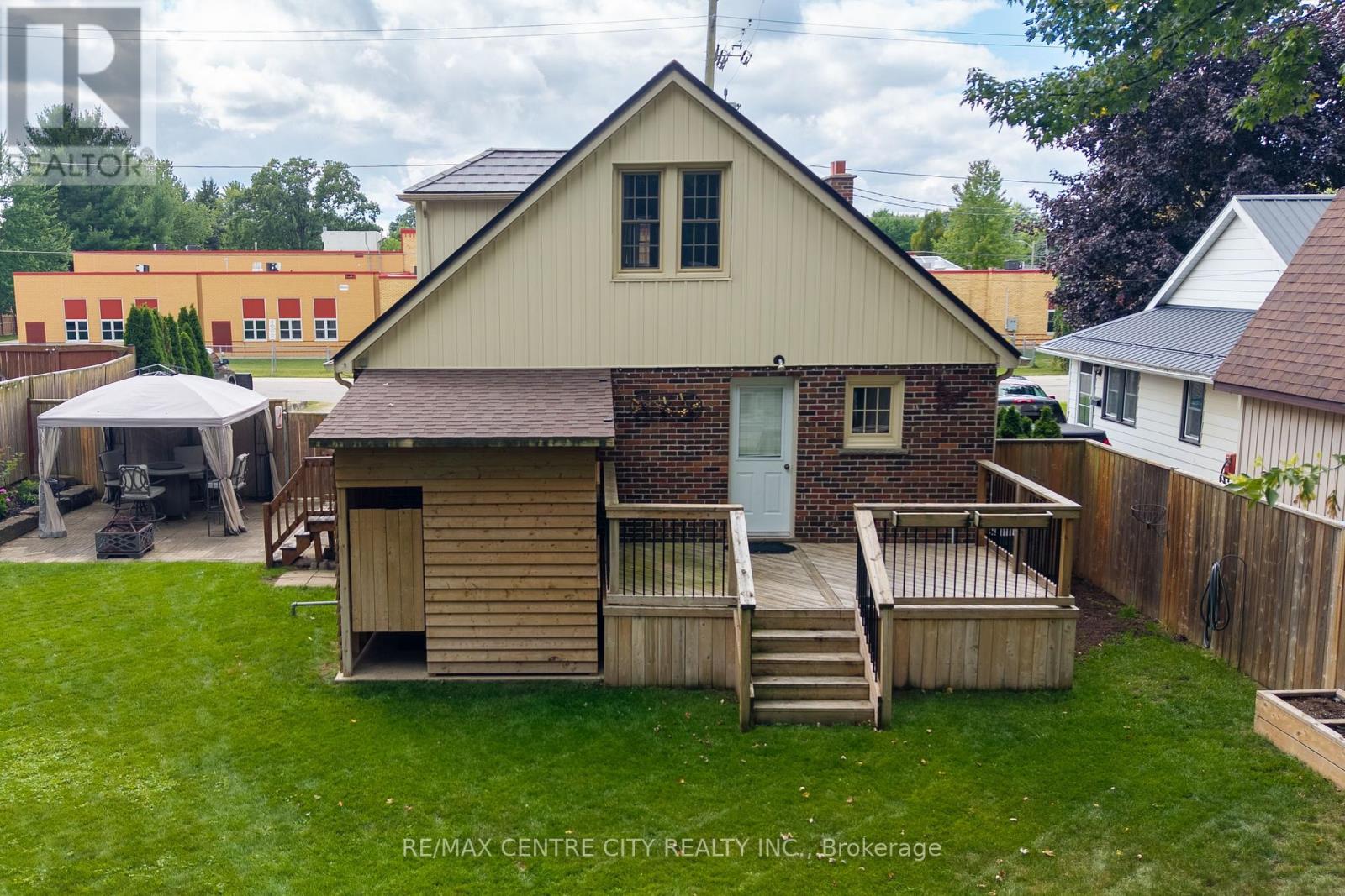 227 BEATTIE STREET - Image 35