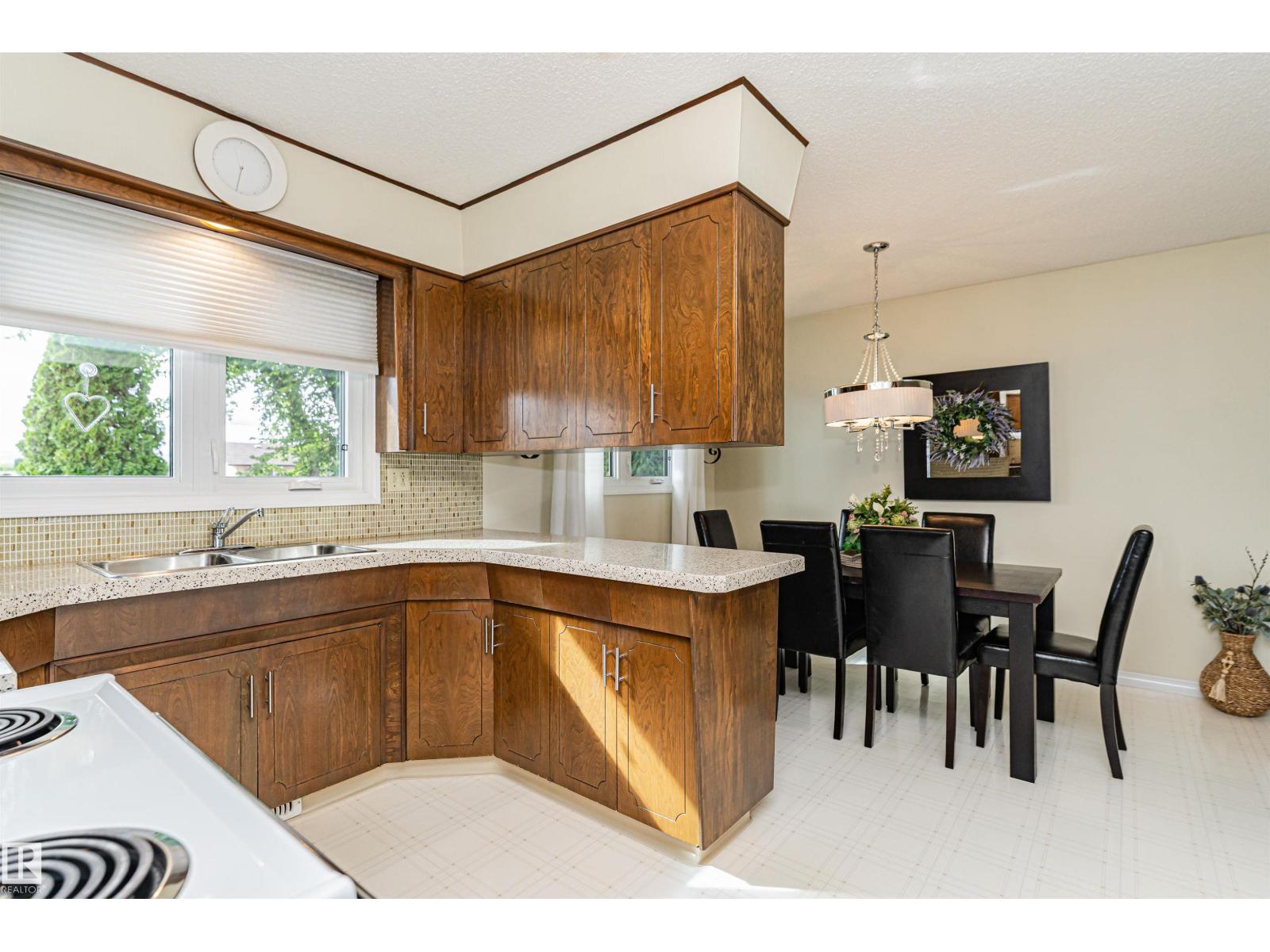 11419 149 AV NW - 11