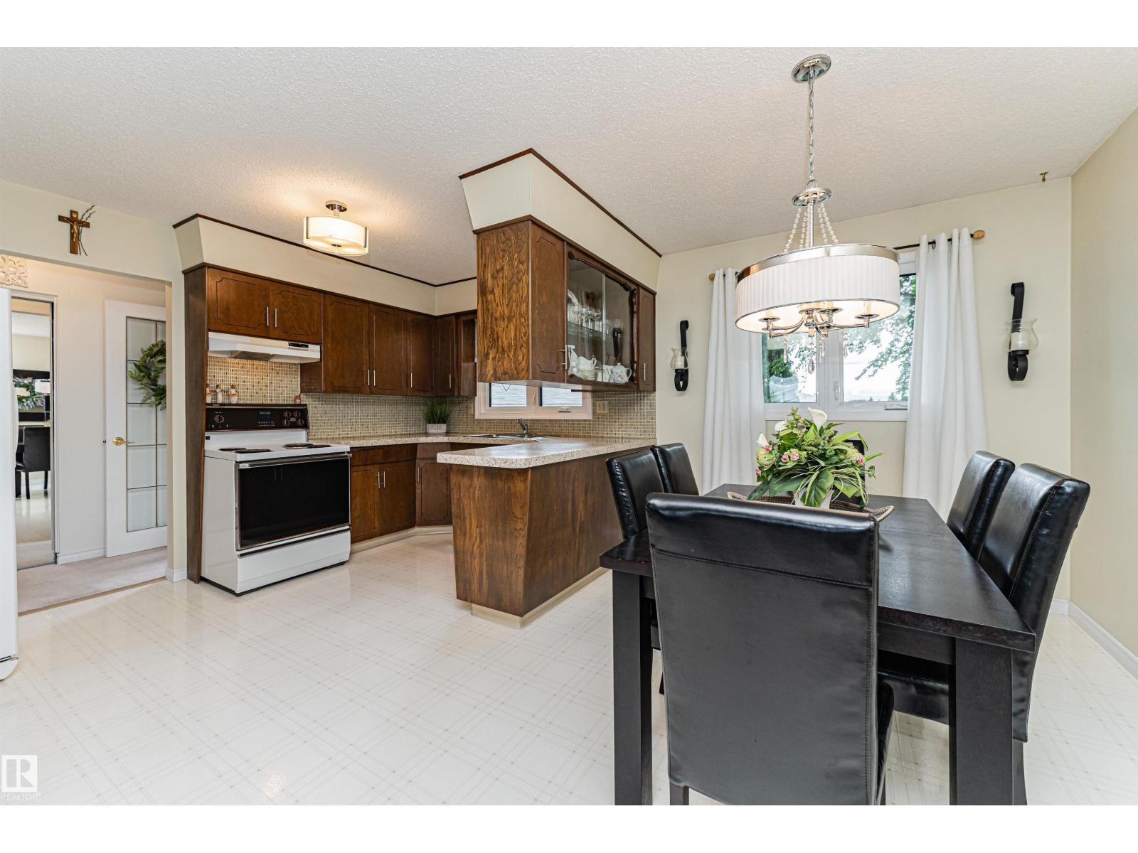 11419 149 AV NW - 14