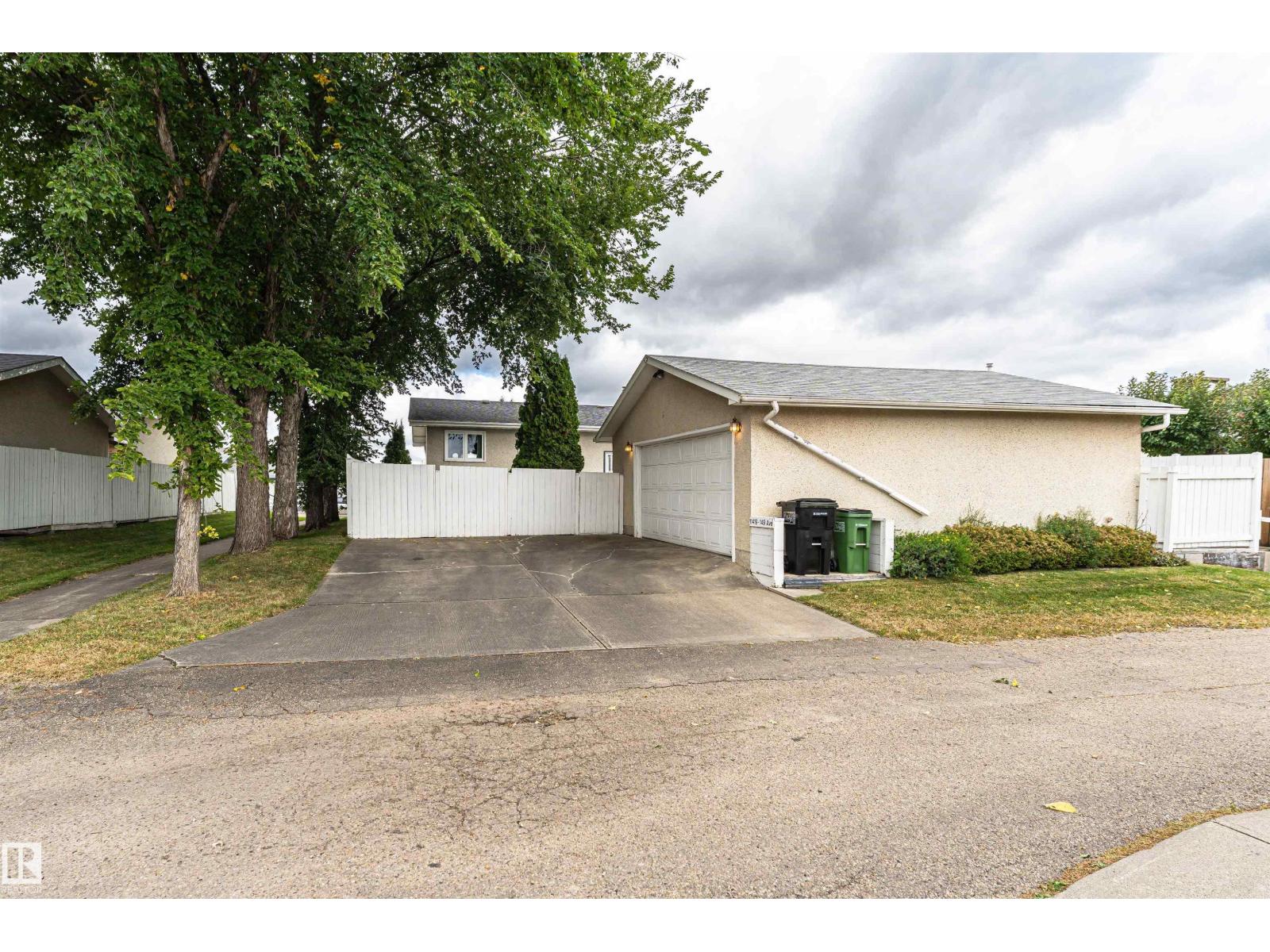 11419 149 AV NW - 40