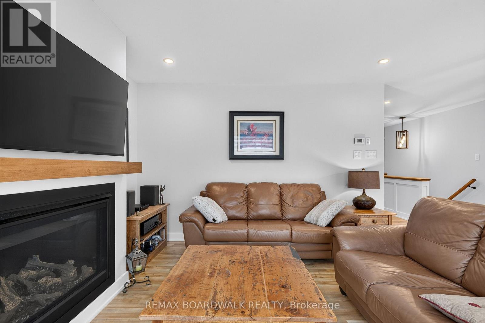 293 NATURE STREET - Image 17